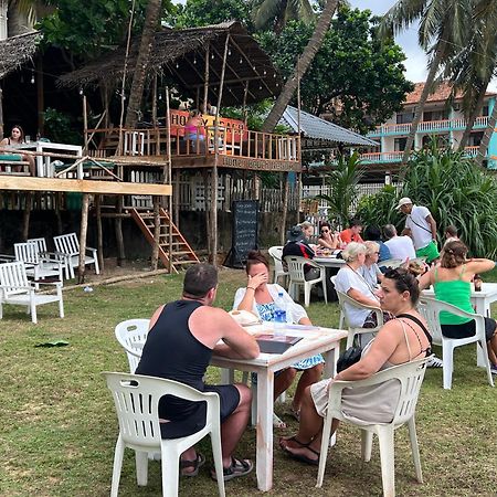 Honey Beach Hostel 니곰보 외부 사진