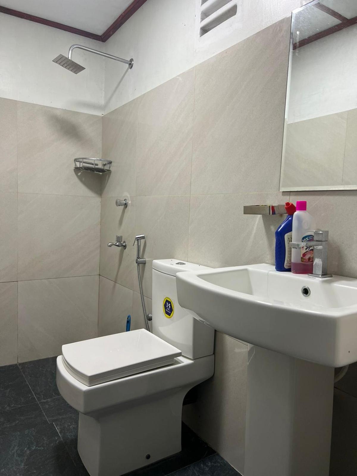 Honey Beach Hostel 니곰보 외부 사진