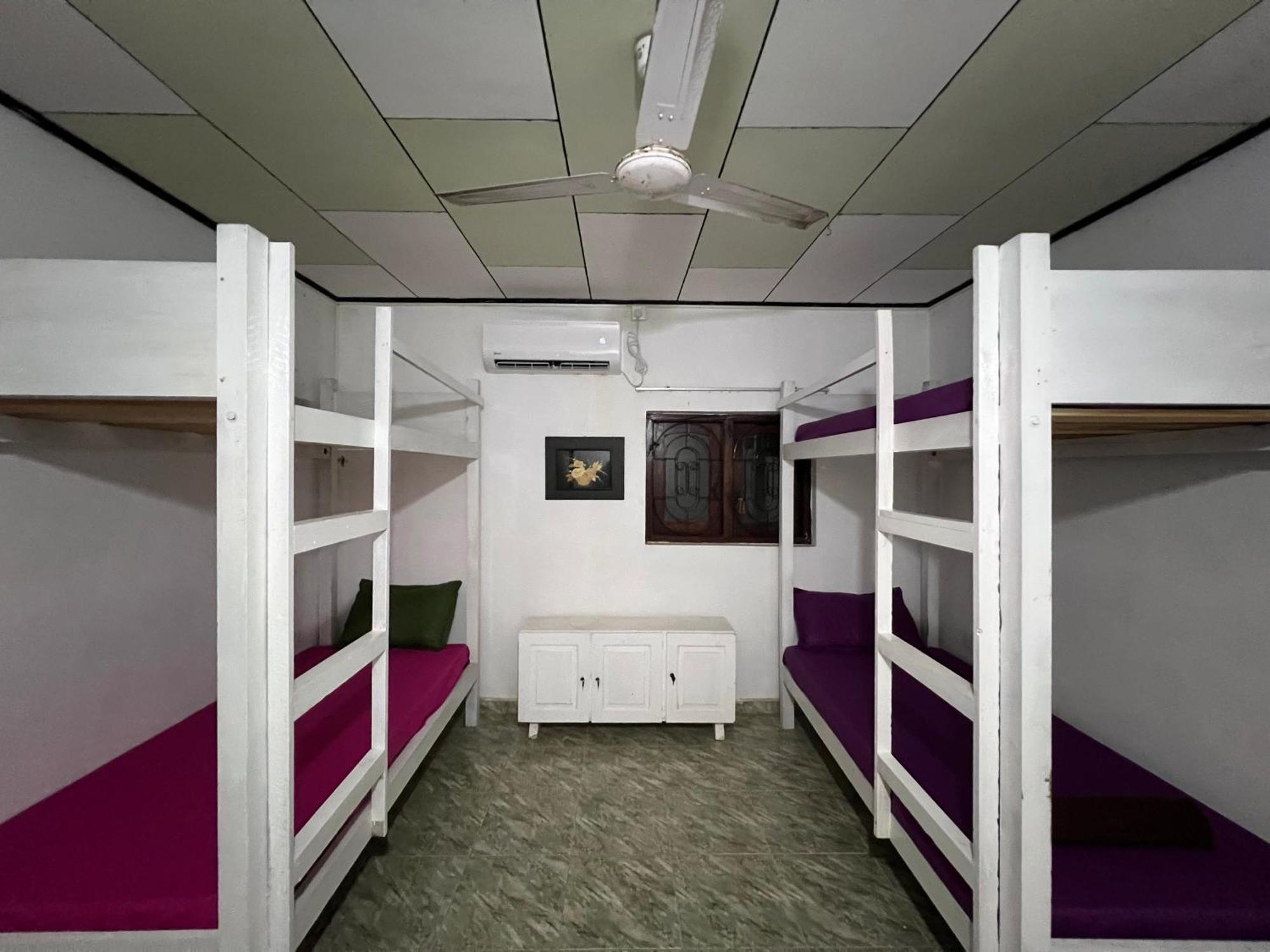 Honey Beach Hostel 니곰보 외부 사진