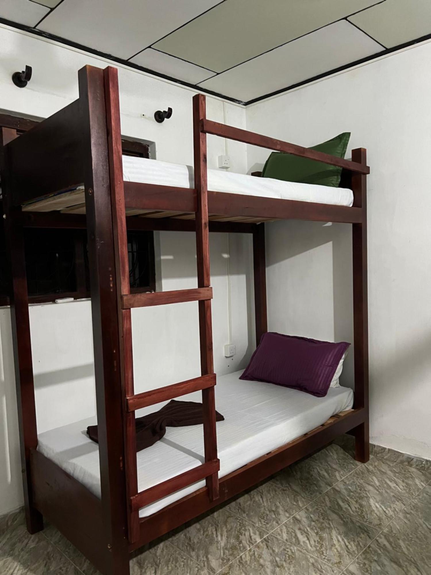 Honey Beach Hostel 니곰보 외부 사진