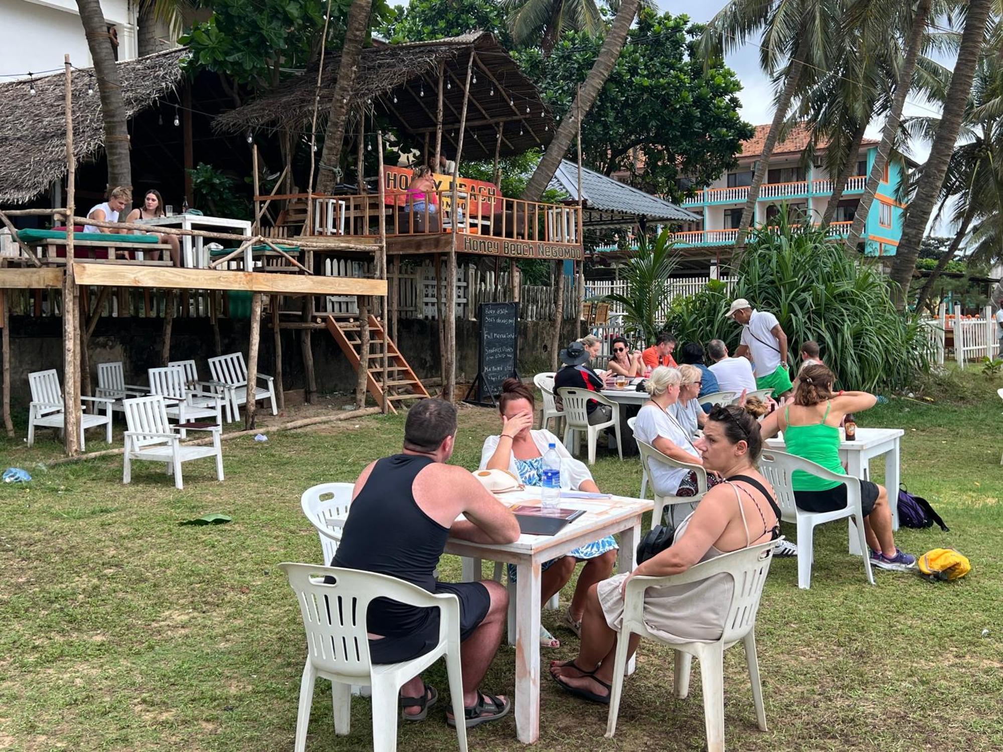 Honey Beach Hostel 니곰보 외부 사진